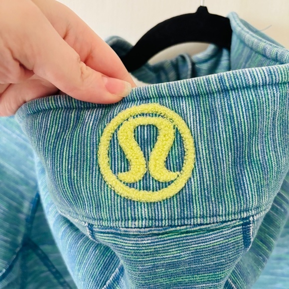 Lululemon Scuba Hoodie Wee Are From Space Printed Polar Cream Sweater SZ 8 - Picture 14 of 15